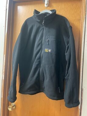 Mountain Hardwear Black Full-Zip Lightweight Fleece Jacket